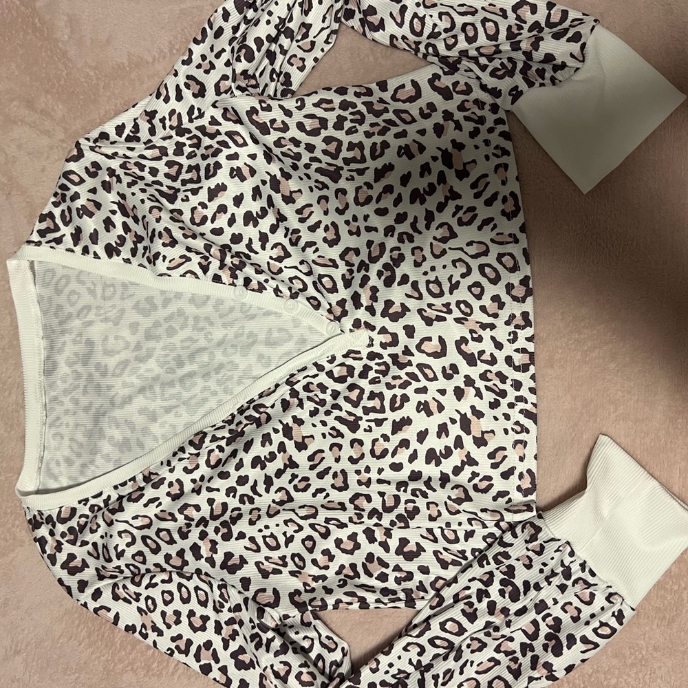 Leopard Print Long Sleeve Top